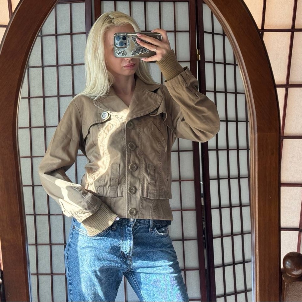 Vero Moda Tan Cropped Button-Front Jean Jacket